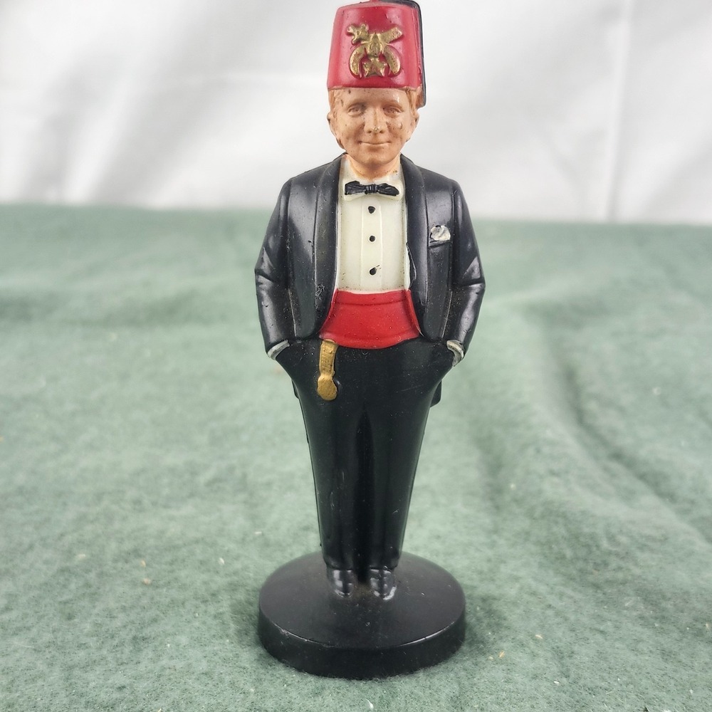Vintage 1962 Masons Shriner‎ Plastic  Figure Dashboard Car Magnet 5.75 Inch Tall